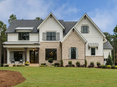 Craftsman Home Plan with Spacious Floor Designs & Blueprint