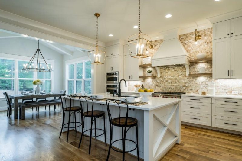 Craftsman Home Plan with Spacious Floor Designs & Blueprint