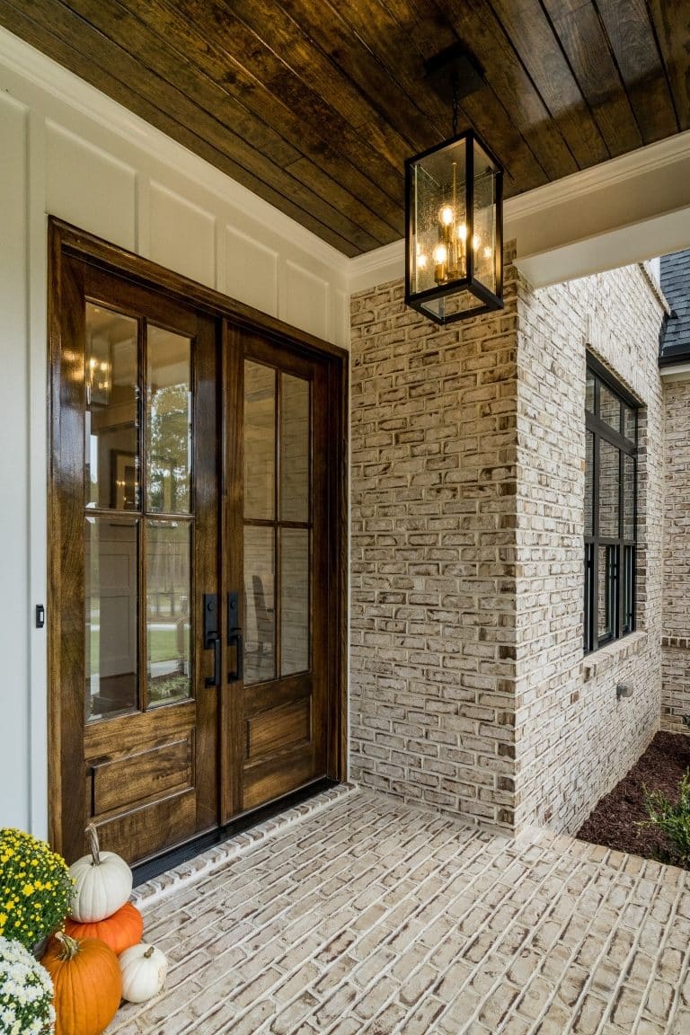 Craftsman Home Plan with Spacious Floor Designs & Blueprint