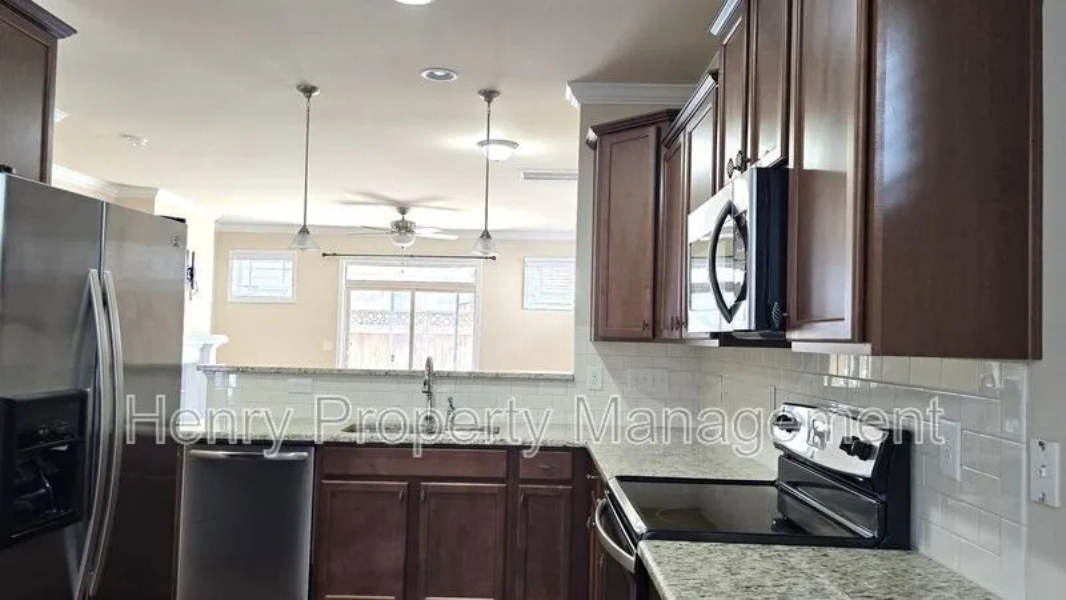 Flexible Townhome Floor Plan for 3–6 Units with CAD Designs