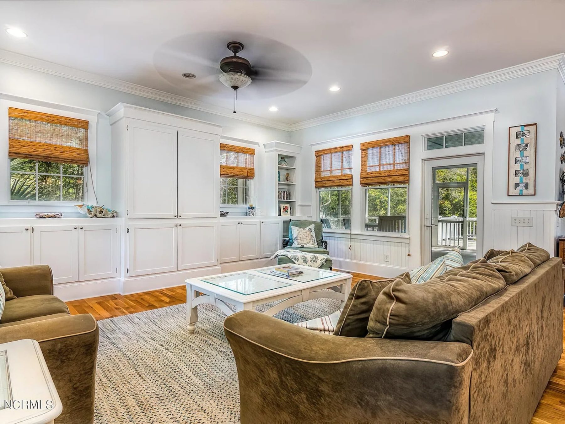 Spacious 5-Bedroom Beach Home Floor Plan with CAD Designs