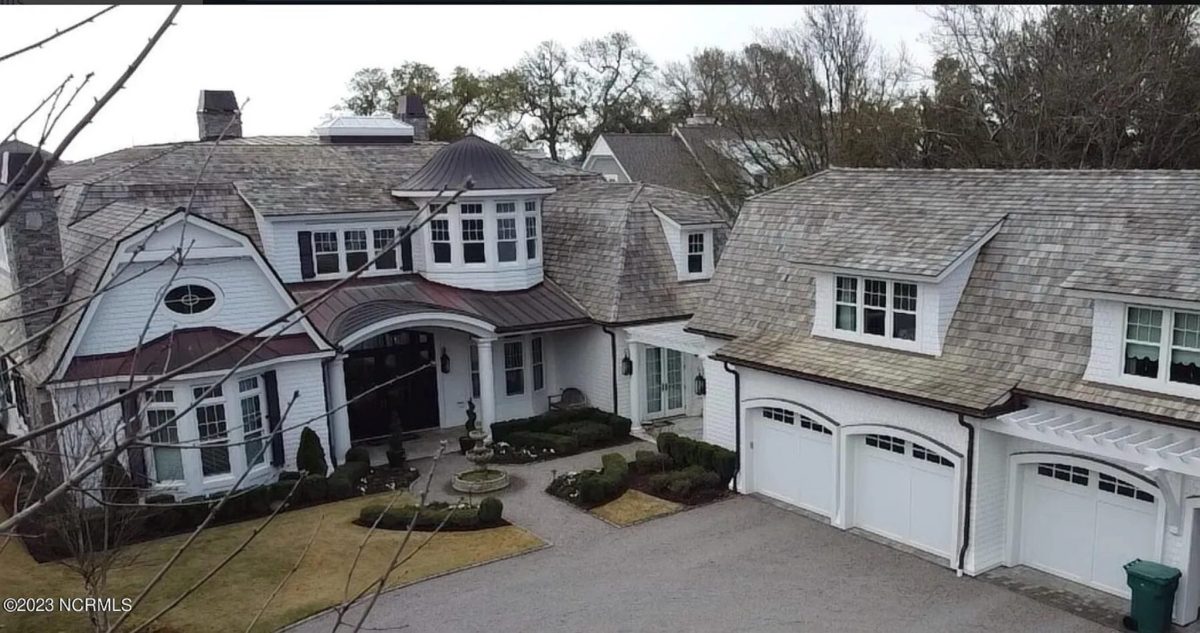 Elegant-Two-Story-Home-Plan-with-Detailed-Architecture-Design-1.jpeg