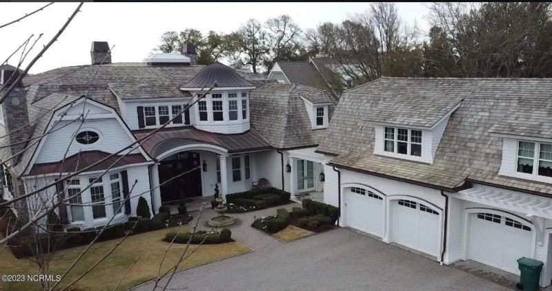 Elegant-Two-Story-Home-Plan-with-Detailed-Architecture-Design-1.jpeg
