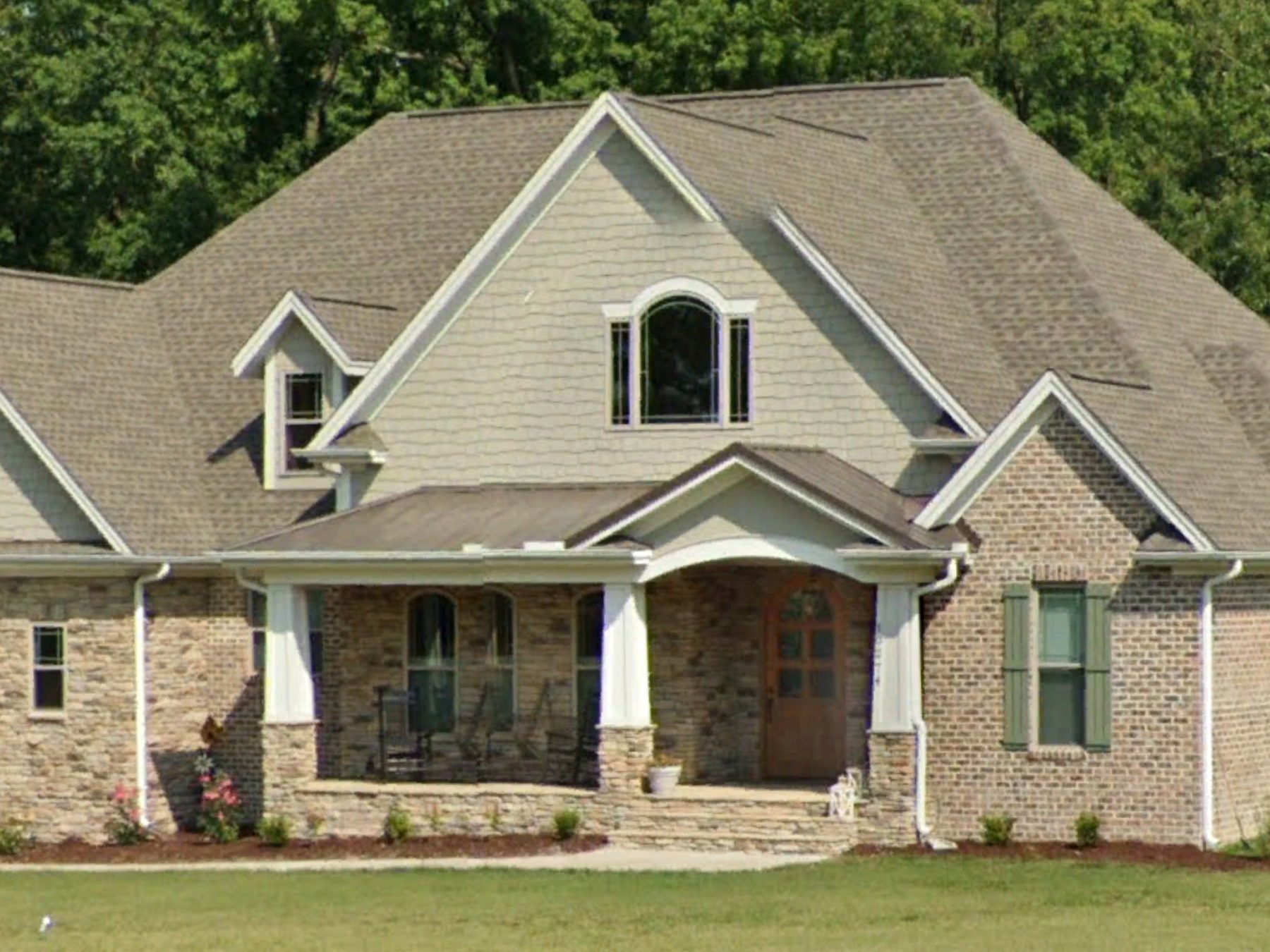 16-1066 HOUSE PLAN - Stunning house Plan with Floor Blueprint & CAD Designs_Page_01