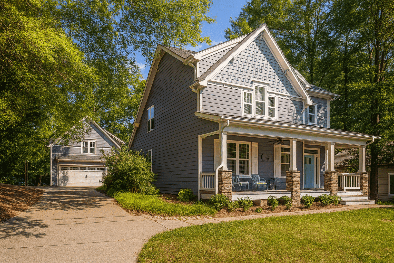Charming 2-Story Architectural House Plan with Detached Garage
