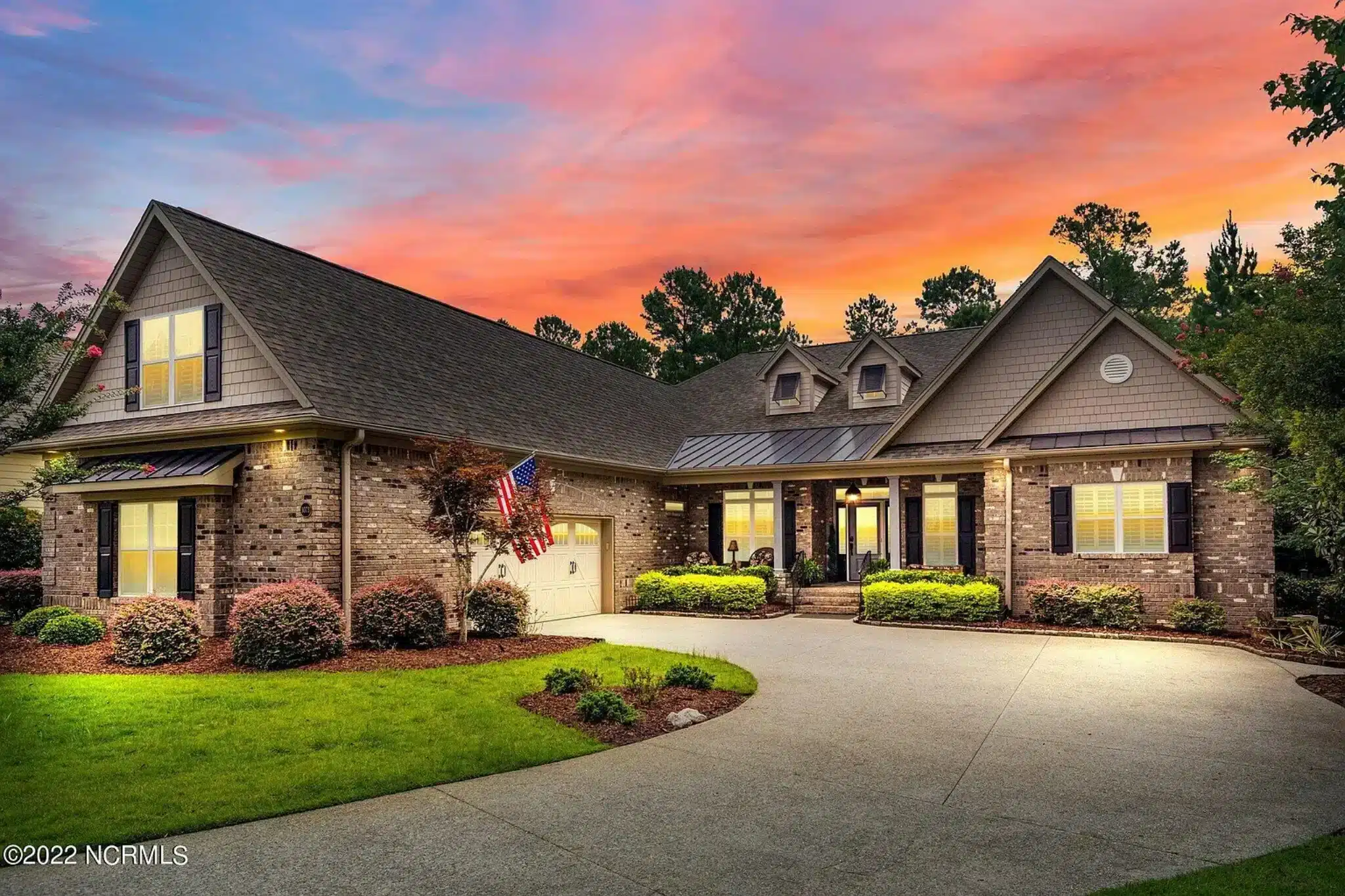 Craftsman Home Floor Plan 4 Bed, 3 Bath, 2-Story Blueprint