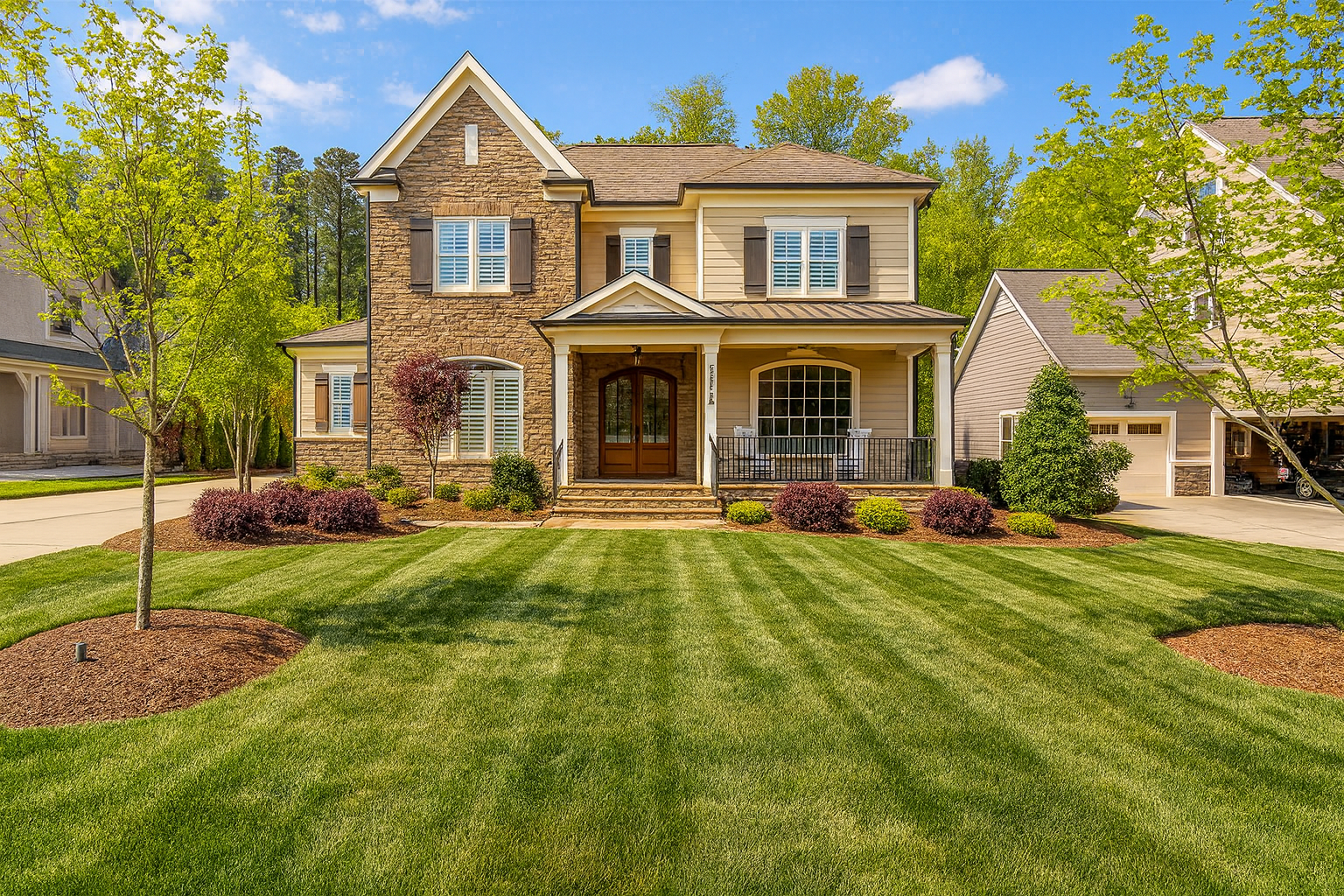 Elegant 2.5-Story Traditional House Plan with Vaulted Ceilings & CAD Blueprints