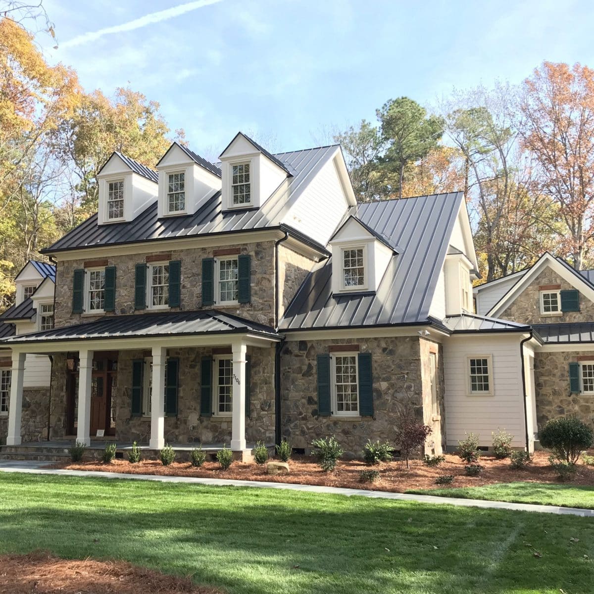 Elegant-Traditional-Home-Design-with-Detailed-Floor-Plan-1200x1200-cropped