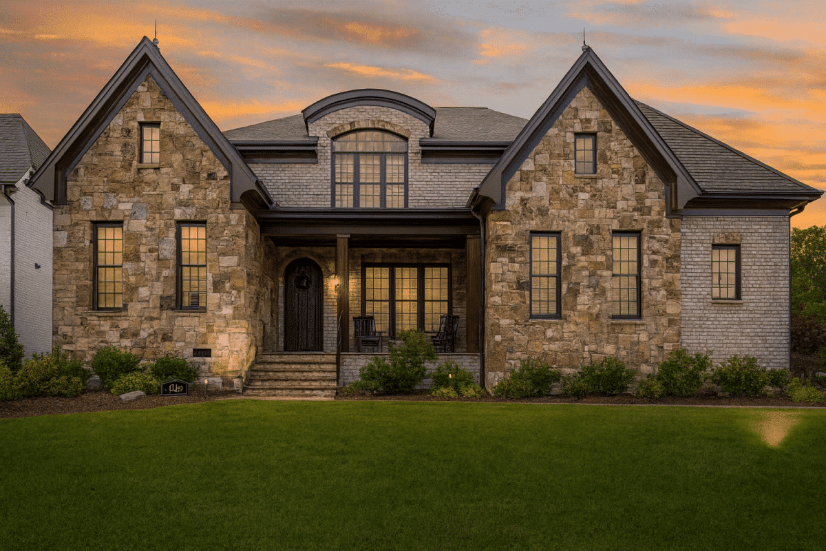 Luxury 5-Bedroom Transitional Home Plan with Vaulted Ceilings & Chef’s Kitchen