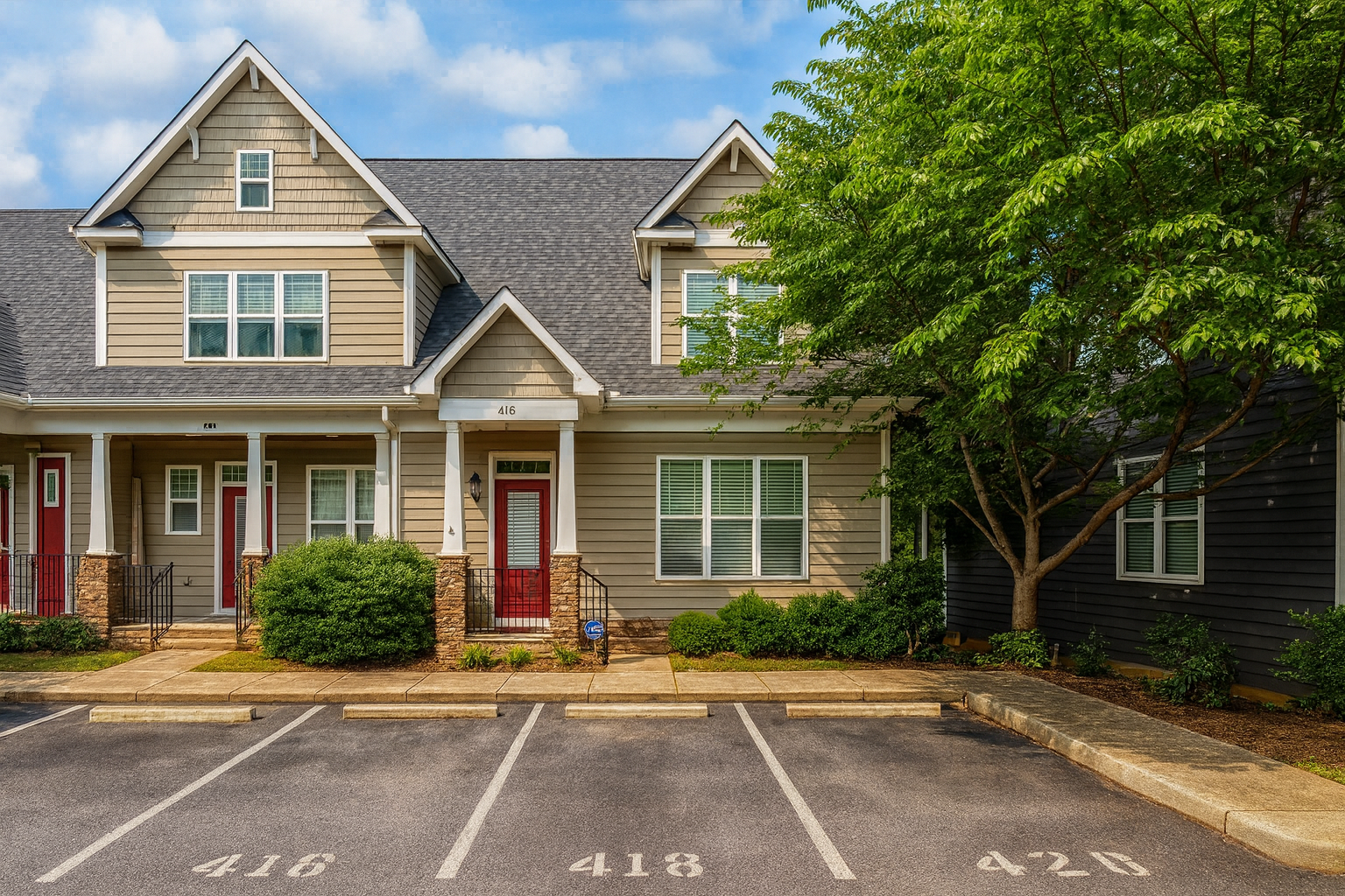 Modern 2-Bedroom Townhome Blueprint with Open Plan Design